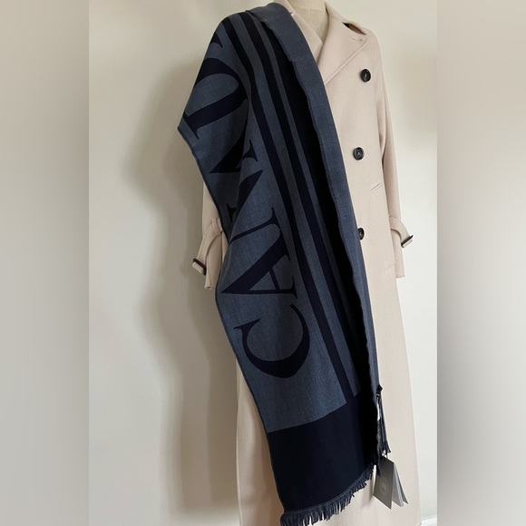 Woven LOGO scafr Canada Goose Ladies Navy - Picture 4 of 14